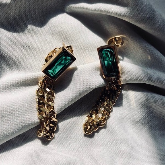 Chain drop earrings - Picture 5 of 8